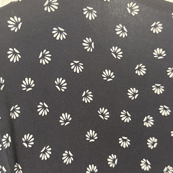 Ann Taylor Black and White CHIC Floral Midi Dress. NEW WITH TAG - Picture 7 of 9